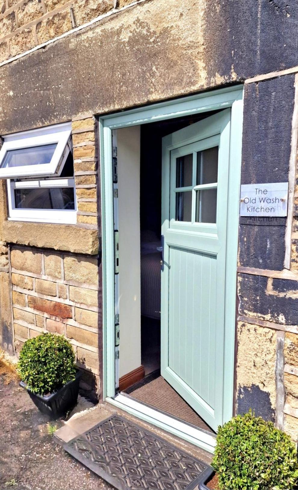The Old Wash Kitchen - Charming Character Cottage In Holmfirth, Yorkshire Dış mekan fotoğraf